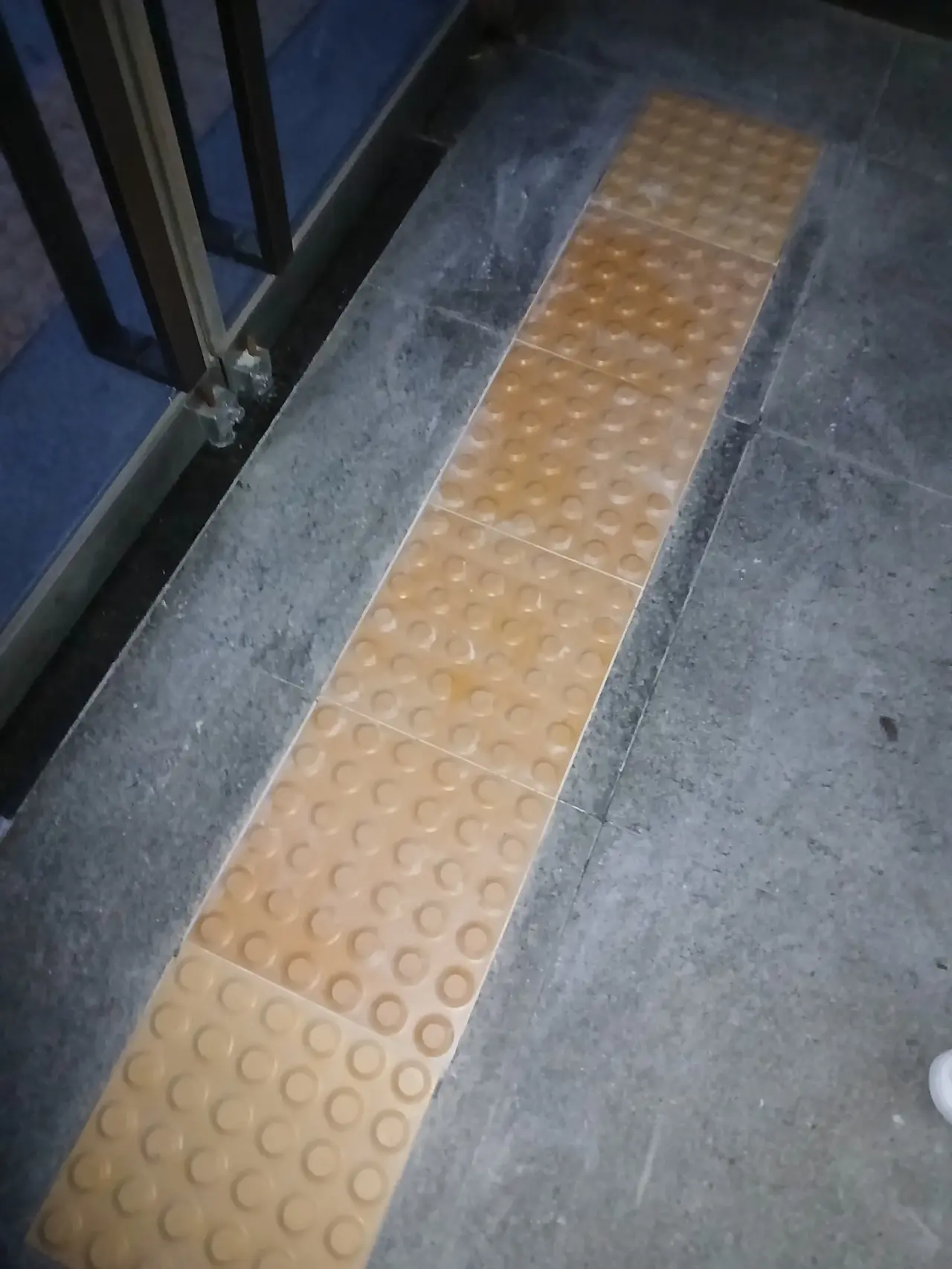 화장실타일교체 아파트 시공 전 자재 운반 준비